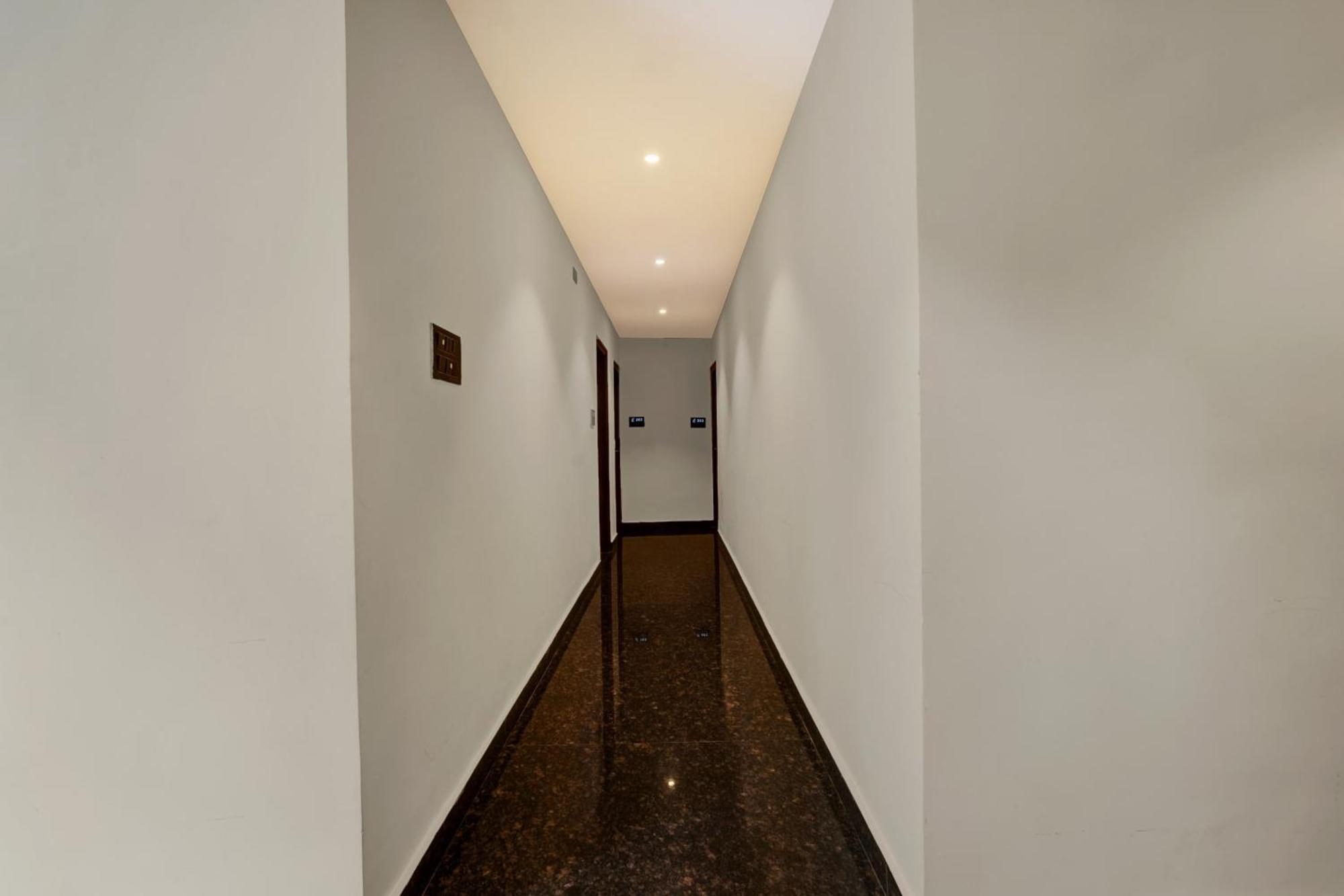 Astra Hotels & Suites - Koramangala Бангалор Экстерьер фото