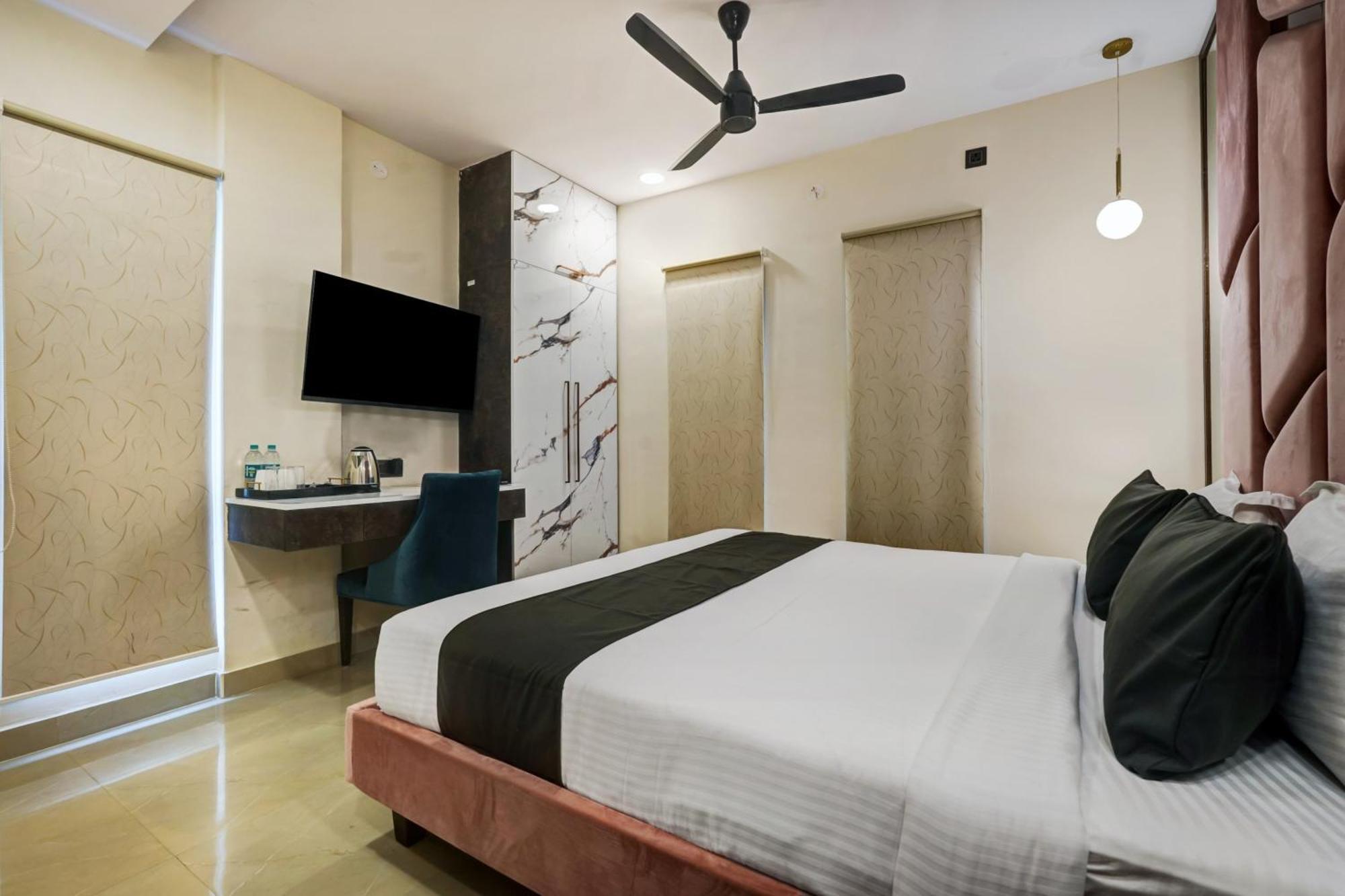 Astra Hotels & Suites - Koramangala Бангалор Экстерьер фото