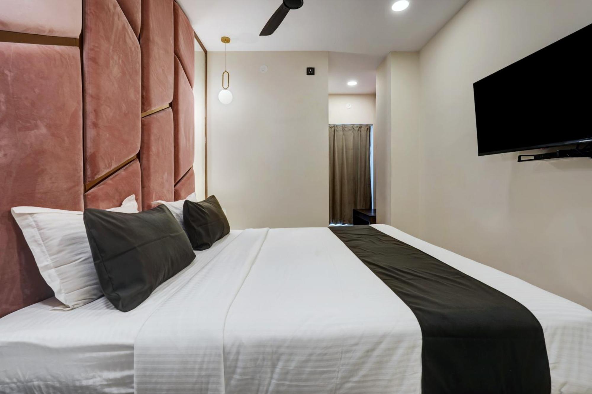 Astra Hotels & Suites - Koramangala Бангалор Экстерьер фото