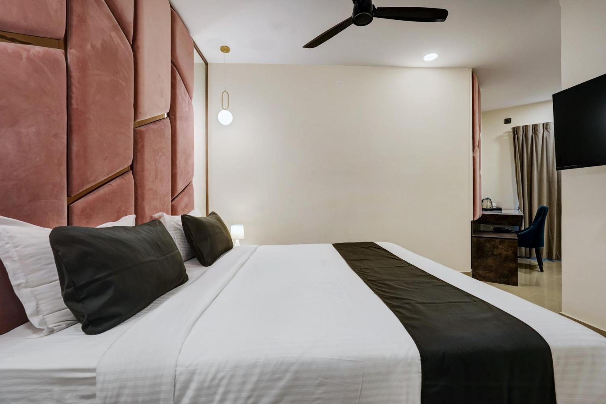 Astra Hotels & Suites - Koramangala Бангалор Экстерьер фото